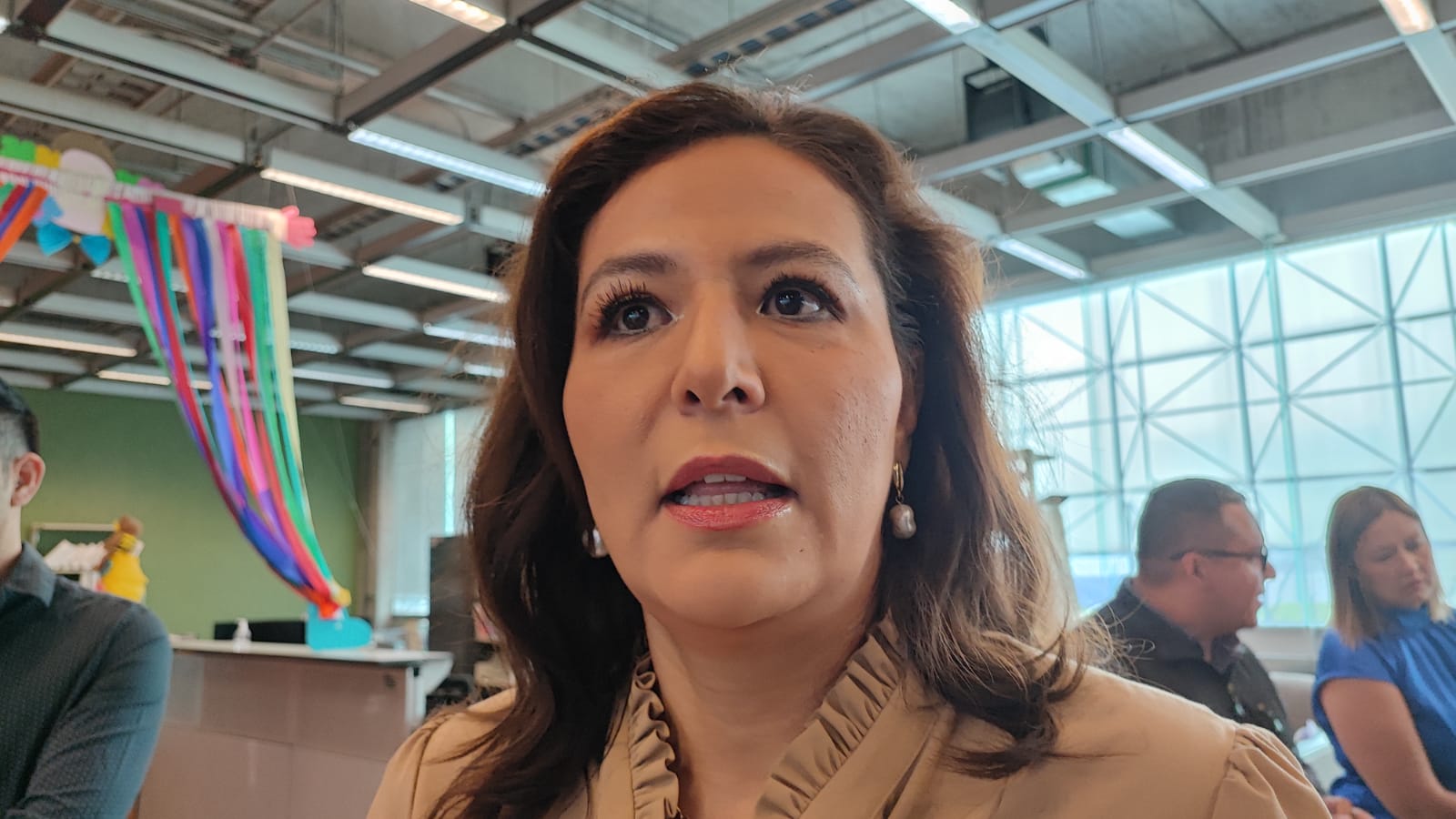Subirán sueldo a 17 mil maestros de Querétaro