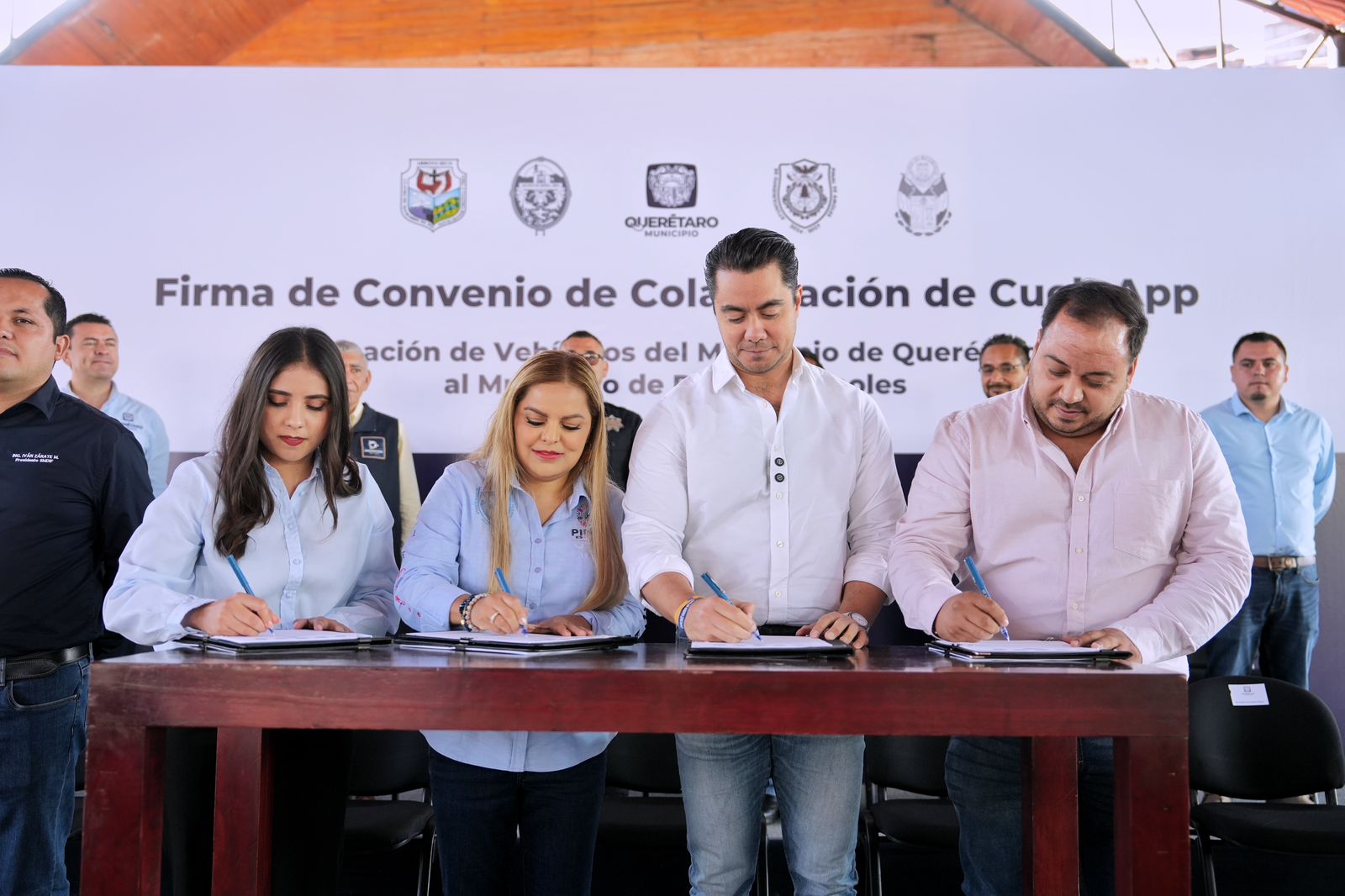 Felifer Macías firma convenio de Cuelgapp con municipios de la Sierra ...