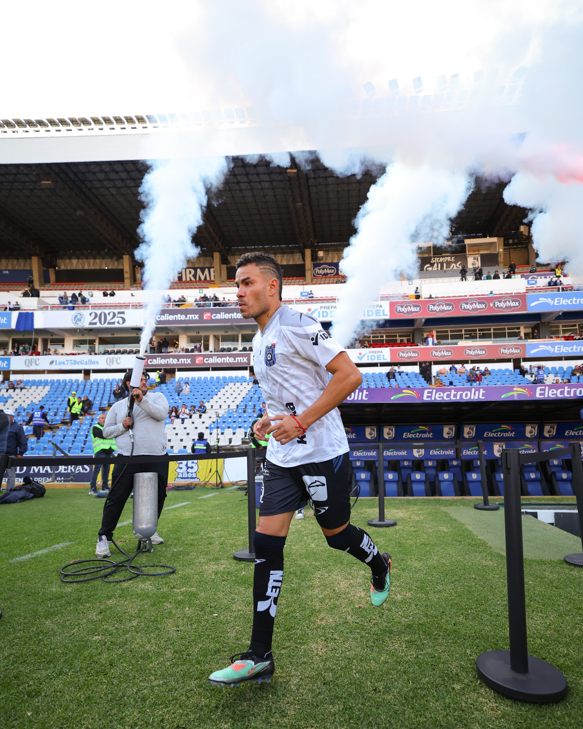 J16_QRO_VS_MAZ_AP25__145